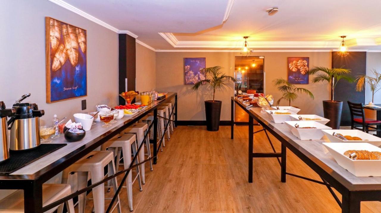 Hotel Genova Bc Balneário Camboriú エクステリア 写真