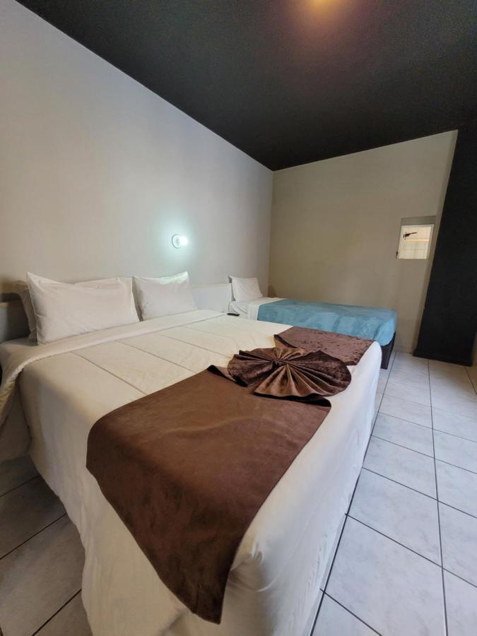Hotel Genova Bc Balneário Camboriú エクステリア 写真