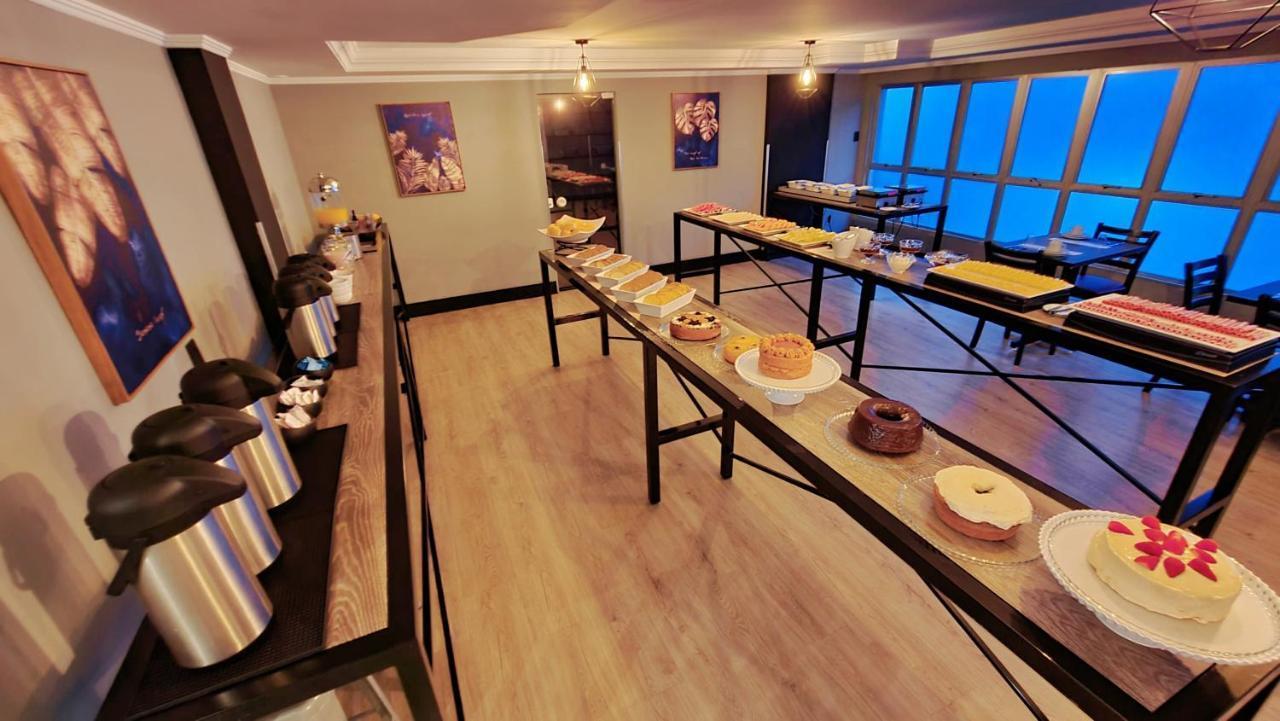 Hotel Genova Bc Balneário Camboriú エクステリア 写真