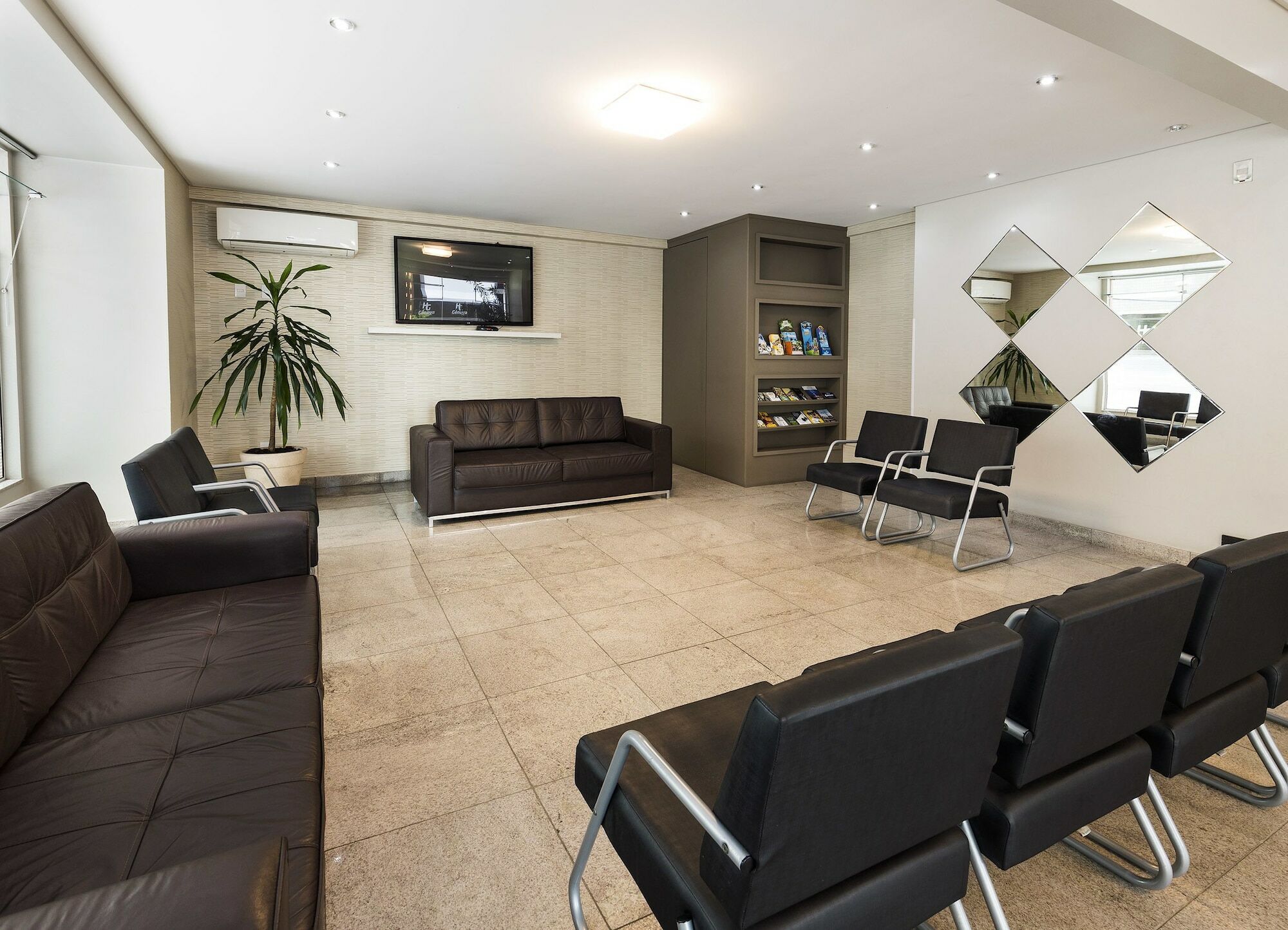 Hotel Genova Bc Balneário Camboriú エクステリア 写真